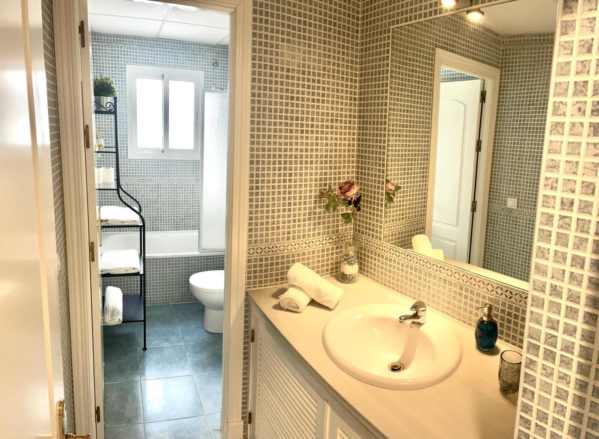 Apartamento Liru Bormujos 2, A 5 Minutos De Sevilla Buitenkant foto